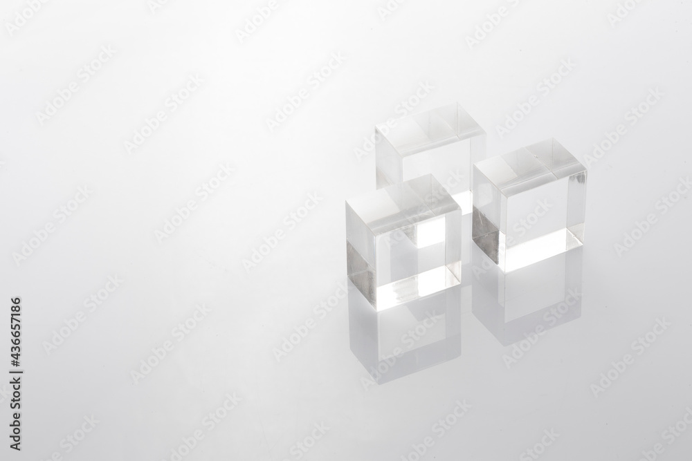 Plexiglas and shapes of different shapes Plexiglas and shapes of different shapes
