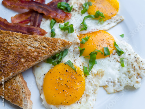 fried eggs with bacon