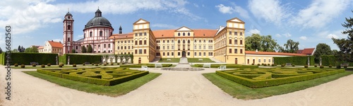 Jaromerice nad Rokytnou baroque and renaissance palace photo
