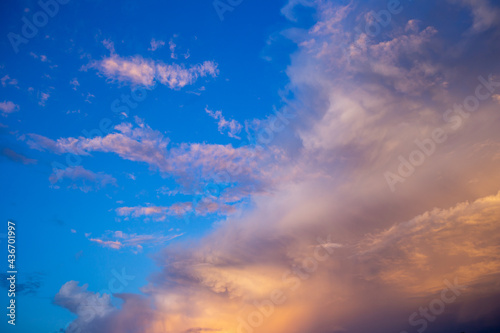 Fototapeta Naklejka Na Ścianę i Meble -  Colorful dramatic sky with cloud at sunset