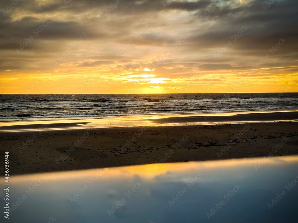 Obraz premium sunset over the sea
