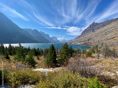 Fototapeta Naklejka Na Ścianę i Meble -  Streams, Lakes and Mountains of Glacier National Park