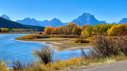 Deken met foto Kamperen Beautiful Lakes, Streams, and Rivers of Yellowstone, Glacier, and Yuma  © Steve