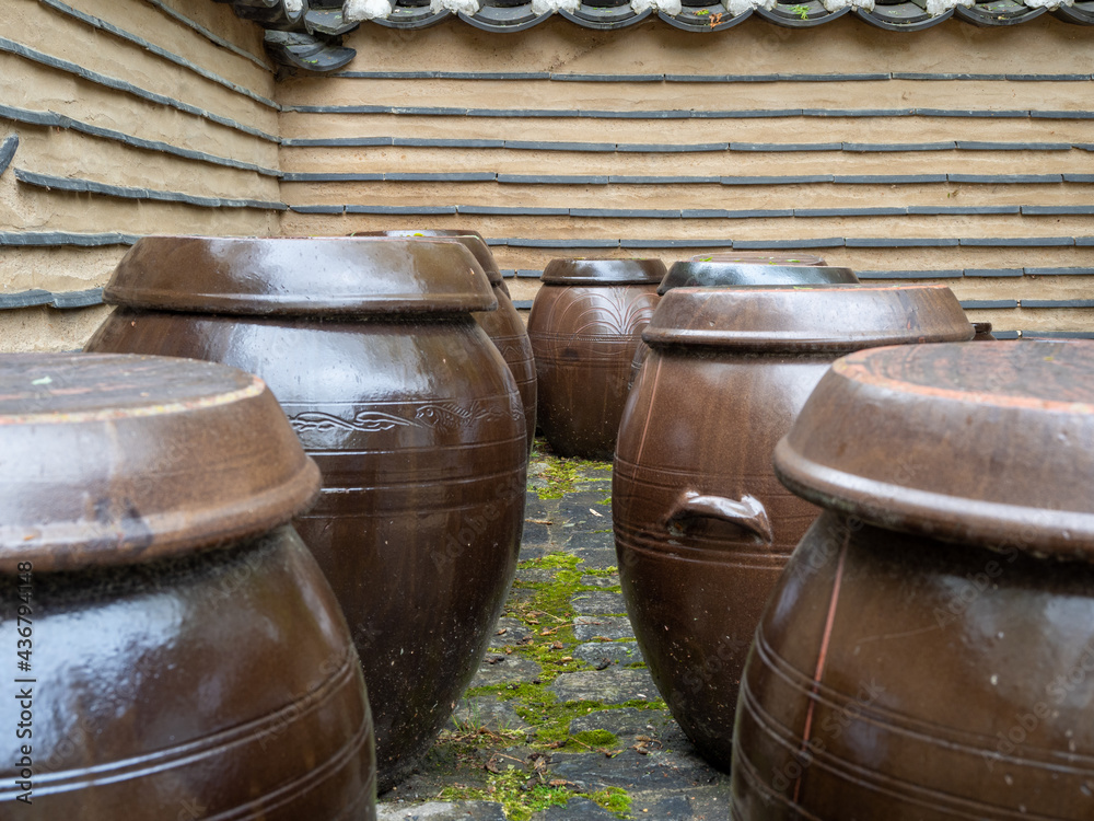 Jang dok dae, Korean traditional Jars Jang dok dae, Korean traditional Jars