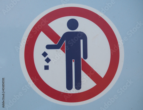 prohibido tirar basura photo