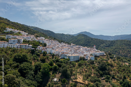 Municipio de Genalguacil en la comarca del valle del Genal, Andalucía © Antonio ciero