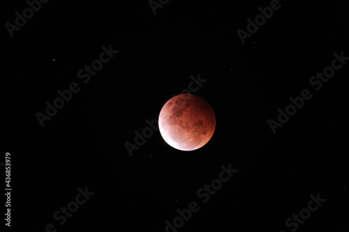 Blood Moon, total lunar eclipse 2021 © Zhan