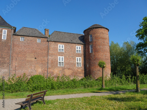 Schloss Krudenburg am Niederrhein photo