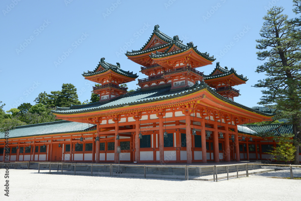 Naklejka premium 平安神宮 蒼龍楼 京都市左京区