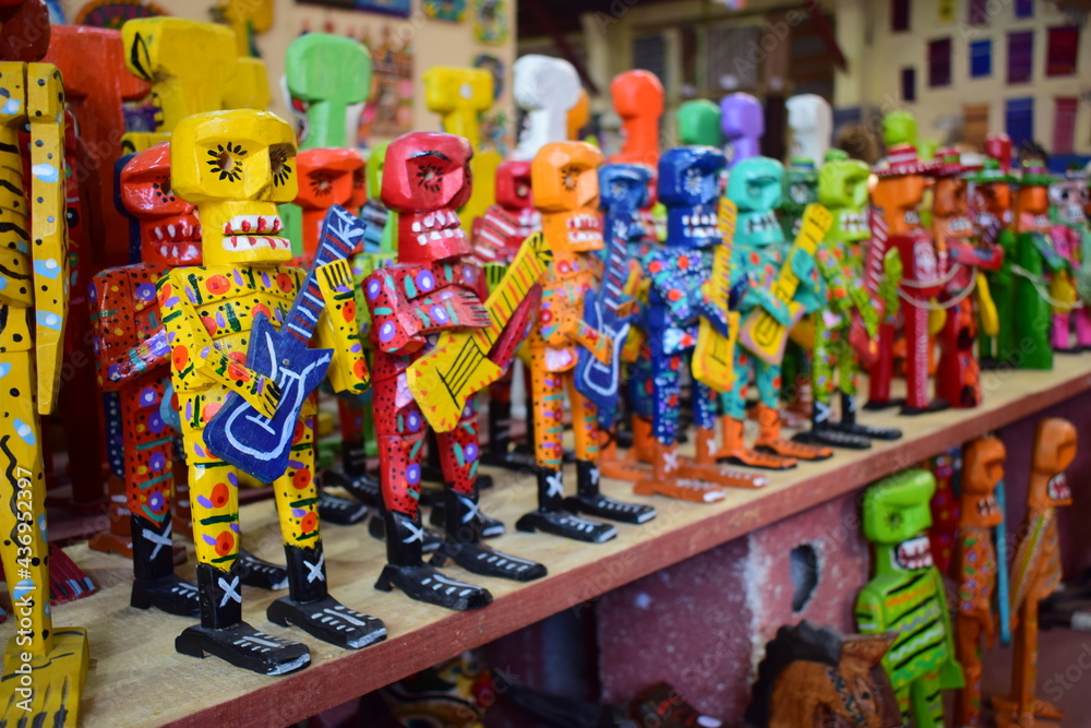Fototapeta premium Artesanías tradicionales y coloridas de Guatemala. Manualidades Latinoamericanas