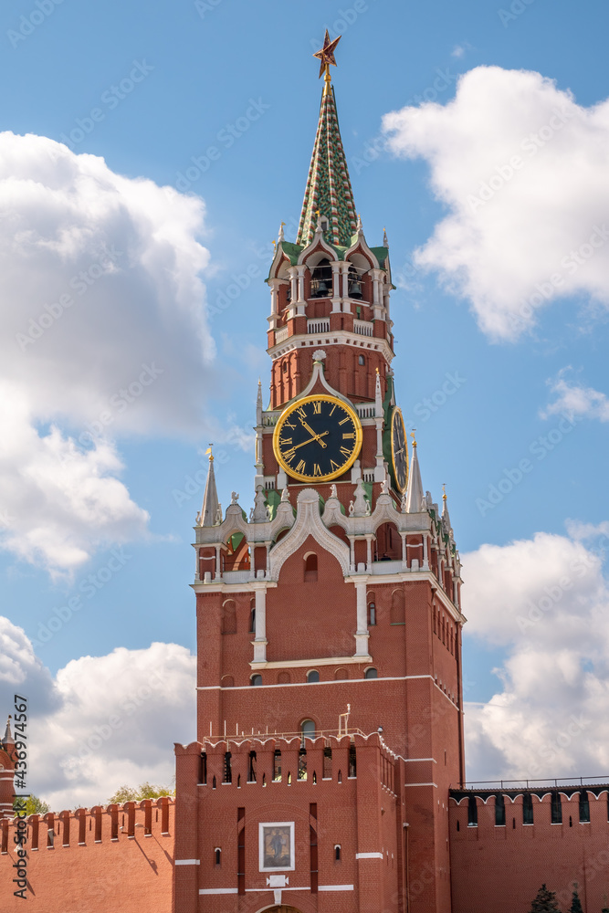 Spasskaya Tower of Moscow Kremlin on Red Square, Russia Spasskaya Tower of Moscow Kremlin on Red Square, Russia