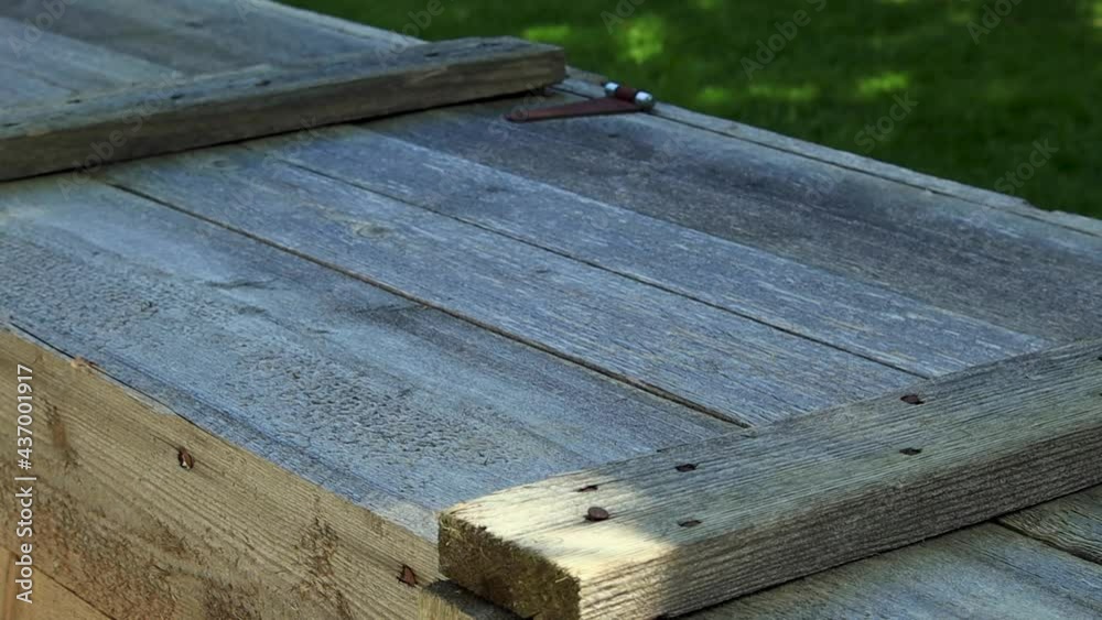 Static 10sec Wooden Crate Lid Top Med CU Static 10sec Wooden Crate Lid Top Med CU