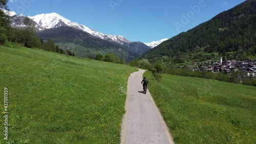 bici elettrica val di sole bike natura pedalare trentino  photo