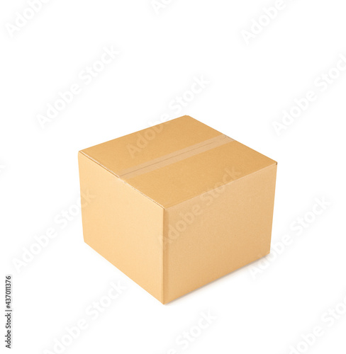 Brown cardboard box isolated on white background, home object and moving style. © UnitedPhotoStudio