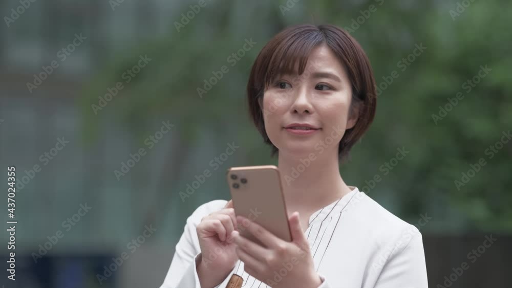 スマートフォン・女性 スマートフォン・女性