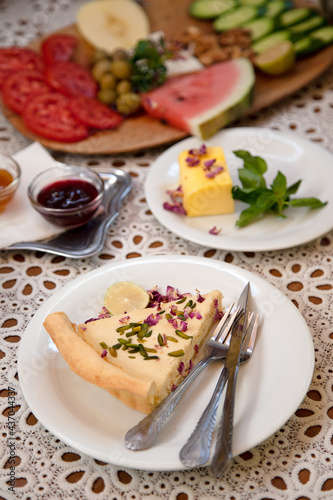 Persisches frühstück in einem Kaffe in Teheran, Iran photo