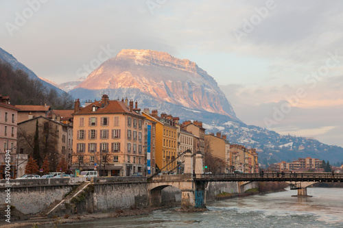 Grenoble im Winter, Haute-Savoie, Frankreich © santosha57