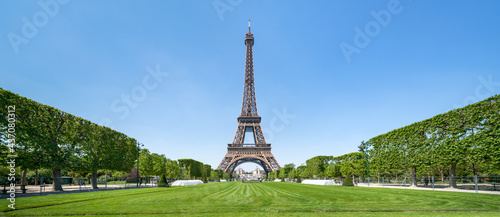 Champs de Mars and Eiffel Tower in summer, Paris, France © eyetronic