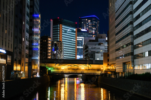 東京都千代田区 秋葉原の街並みと神田川 夜景 photo
