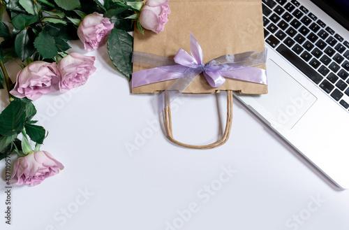 flower rose laptop pink violet purple shopping bag gift white background