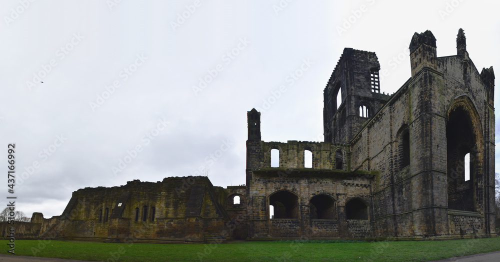 Obraz premium A rainy day at Kirkstall Abbey, Leeds, UK - April 2018