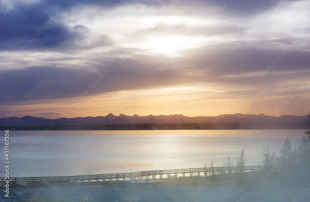 Obraz premium Yellowstone lake