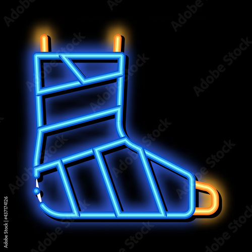 Leg Foot Gipsum Bandage Orthopedic neon light sign vector. Glowing bright icon transparent symbol illustration