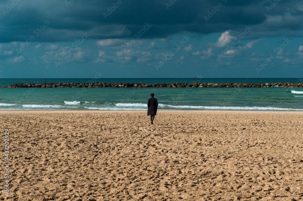 Obraz premium person on the beach