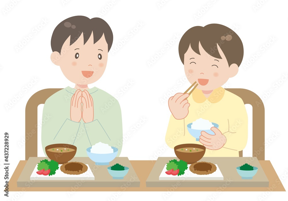 笑顔で食事をする男女 笑顔で食事をする男女