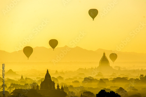 hot air balloon myanmar
