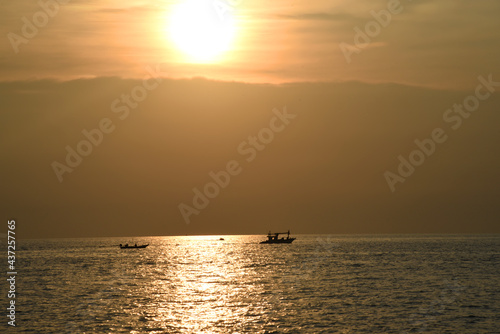 Sonnenuntergang in Naklua Beach  Thailand