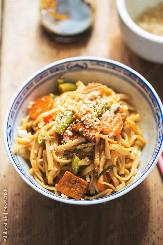 Pad thai tofu, pasta with tofu and vegetables, nuts Pad thai tofu, pasta with tofu and vegetables, nuts