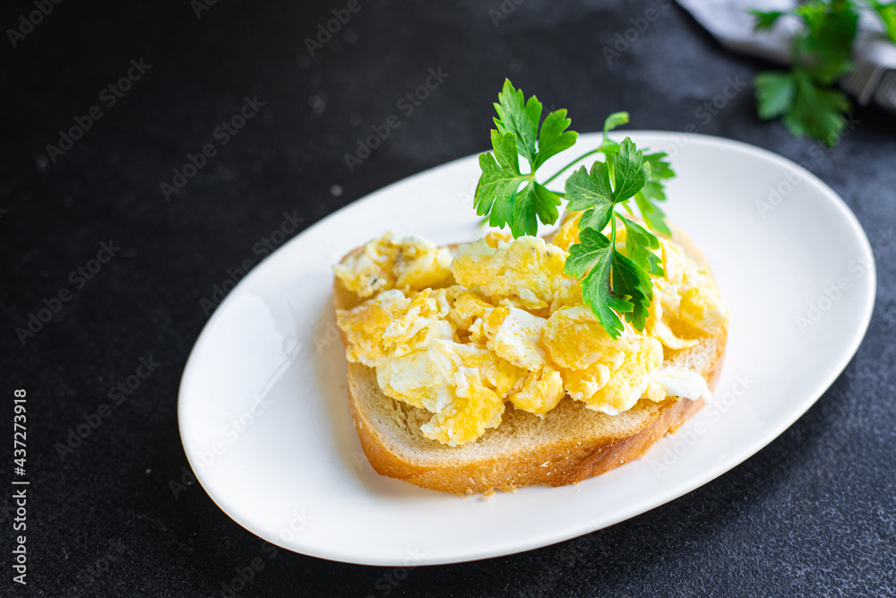 scrambled eggs scrumble egg fried fresh breakfast dish on the table healthy food meal snack copy space food background rustic. top view scrambled eggs scrumble egg fried fresh breakfast dish on the table healthy food meal snack copy space food background rustic. top view