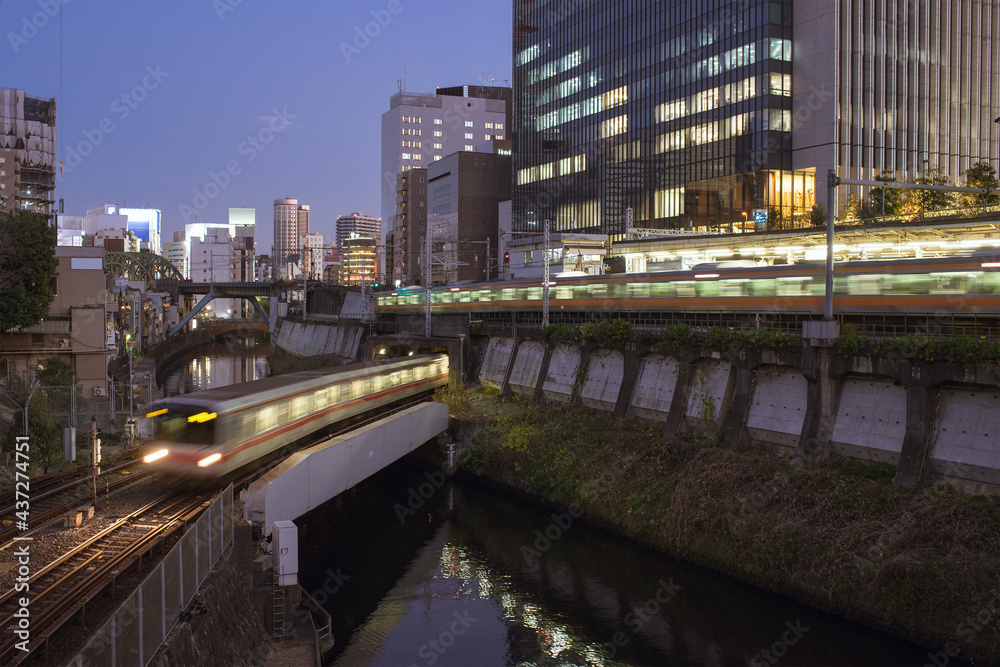 Night view of Ochanomizu Train Station in Tokyo, Japan　御茶ノ水駅の夜景 交差する鉄道路線