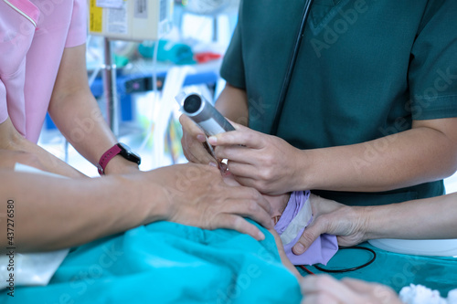 Anesthesiologists performed tracheal intubation for a child patient in cardiac operating room