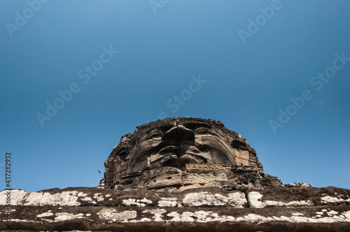 Kambodscha. Teil der Tempelanlage von Angkor Wat.   Detailansicht eines etwas abseits gelegenen Tempels. photo