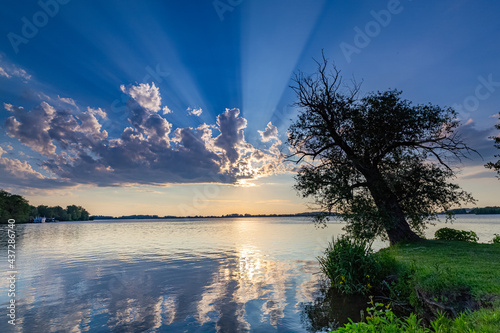 Wolkenspiel mit der Sonne