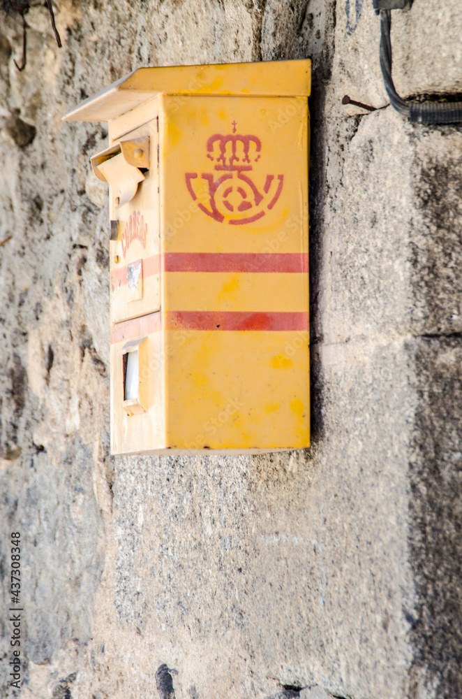 Fototapeta premium buzón de correos de pared