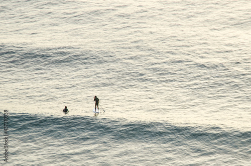 surf surfing en playa de los locos suances cantabria españa