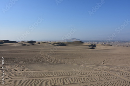 Fototapeta Naklejka Na Ścianę i Meble -  sand dunes in the desert