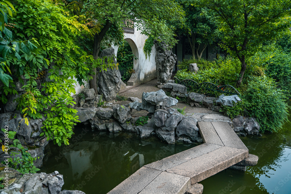 Naklejka premium Inside view of a Chinese garden in Suzhou, China.