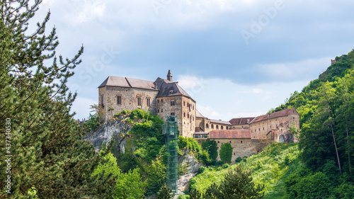 Burg Rabenstein inder Steiermark bei Frohnleiten    sterreich - Vorderansicht