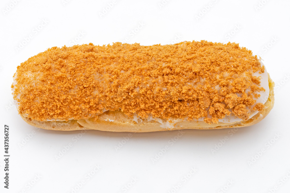 eclair au spéculoos isolé sur un fond blanc eclair au spéculoos isolé sur un fond blanc