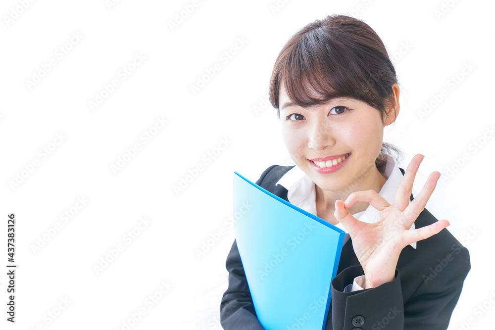 OKを示すビジネスウーマン