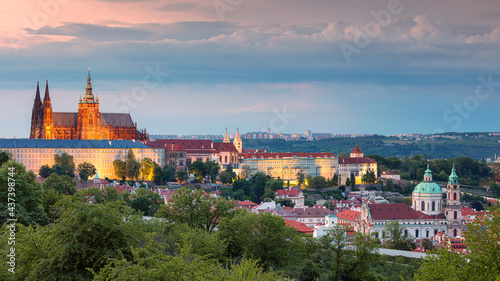 Obraz na płótnie Prague. Panoramic aerial cityscape image of Prague, capital city of Czech Republic with St. Vitus Cathedral and Castle District during summer sunset. w salonie