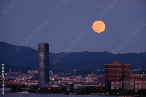 満月の風景