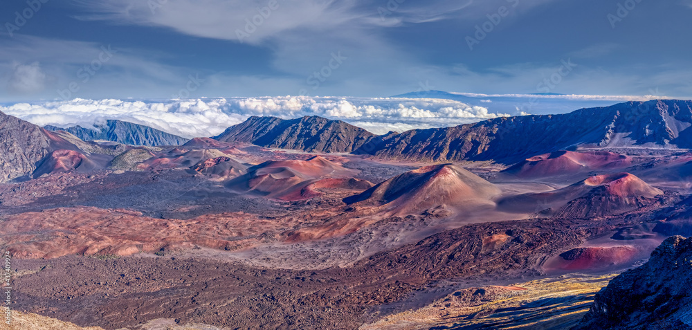 Caldera of the Haleakala volcano (Maui, Hawaii) - panoramic view