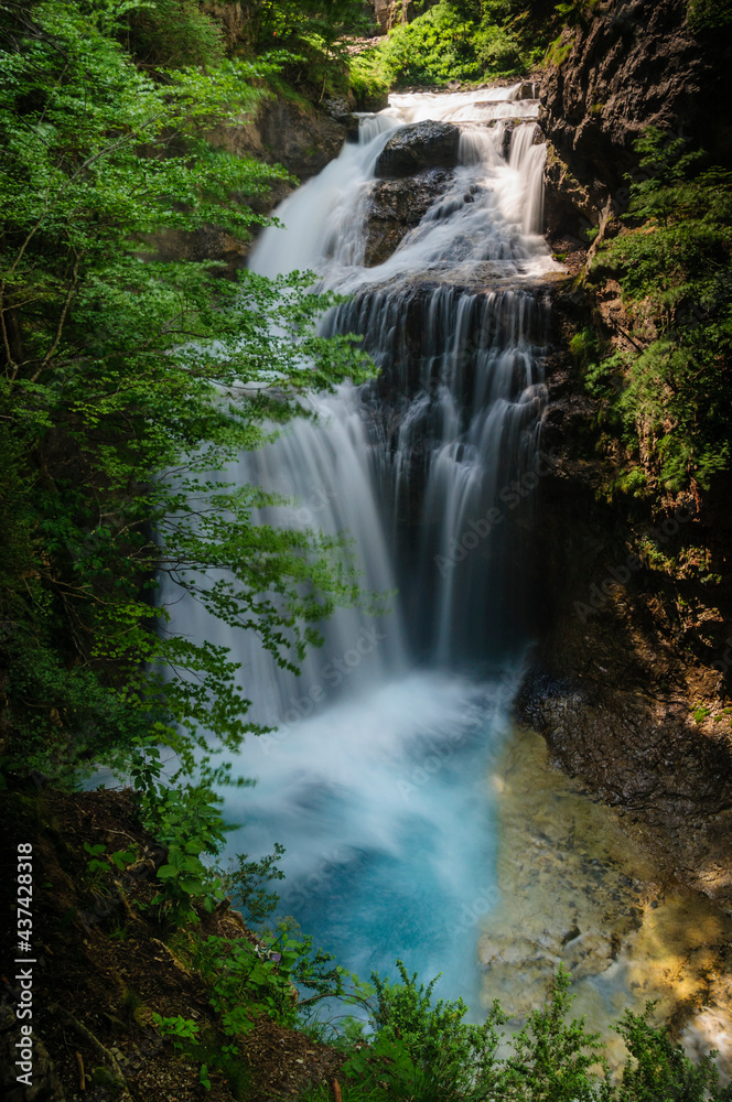 Cueva Waterfall in summer (Ordesa and Monte Perdido National Park, Spain, Pyrenees) Cueva Waterfall in summer (Ordesa and Monte Perdido National Park, Spain, Pyrenees)