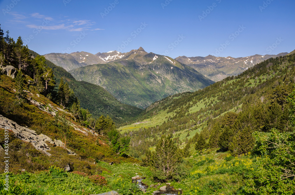 Sorteny Valley, seen from the way up to the Pic de la Serrera (Andorra, Pyrenees) Sorteny Valley, seen from the way up to the Pic de la Serrera (Andorra, Pyrenees)