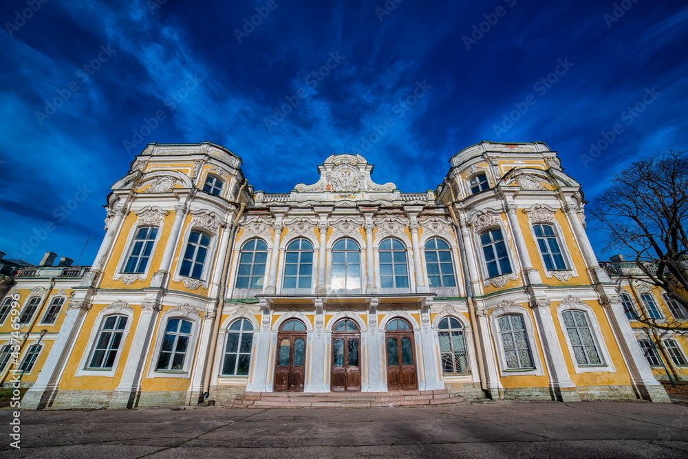 Fototapeta premium historical estate Znamenka Palace in St. Petersburg Russia